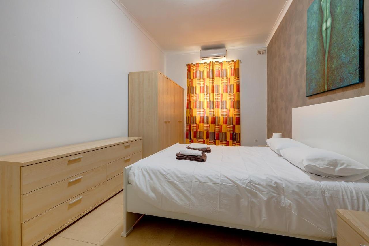 Modern 2 Bedroom Maisonette In Central Сліма Екстер'єр фото