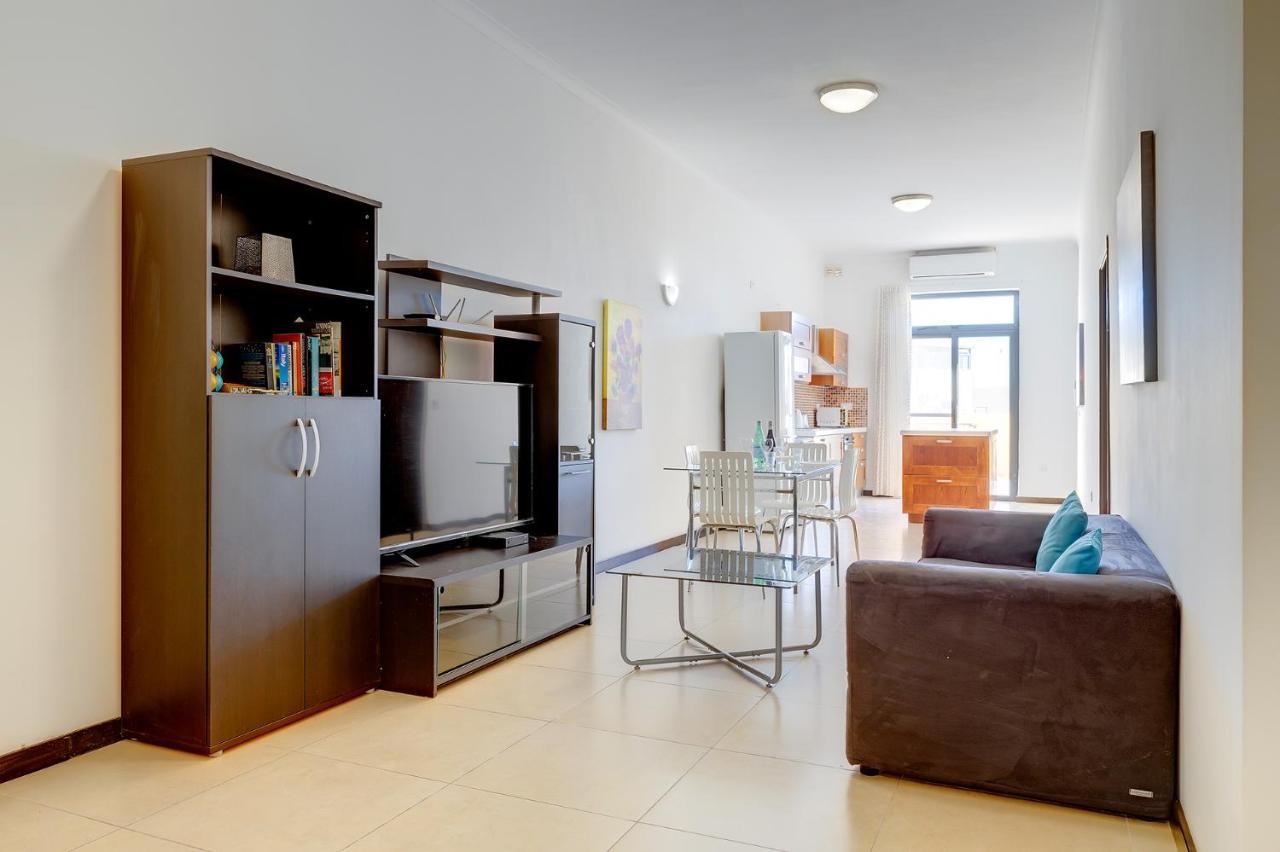 Modern 2 Bedroom Maisonette In Central Сліма Екстер'єр фото