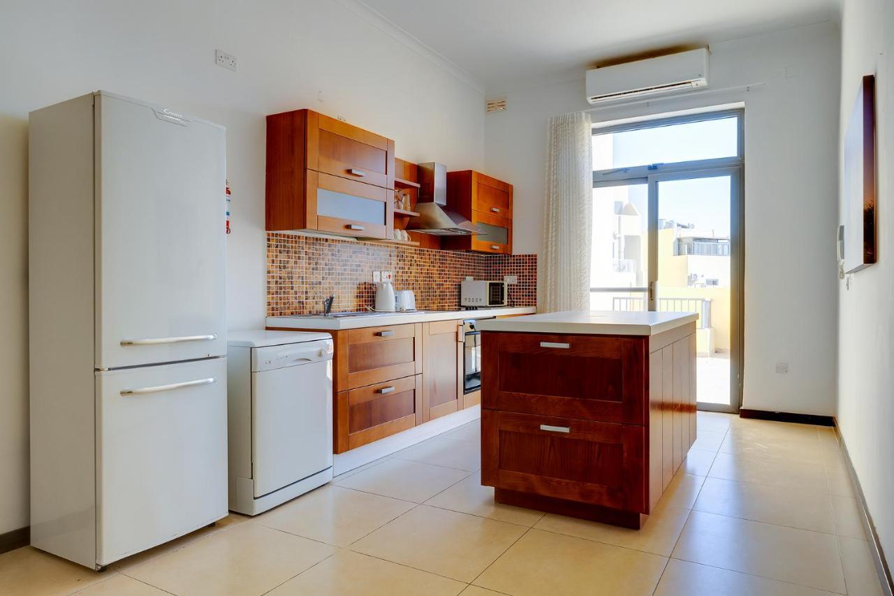 Modern 2 Bedroom Maisonette In Central Сліма Екстер'єр фото