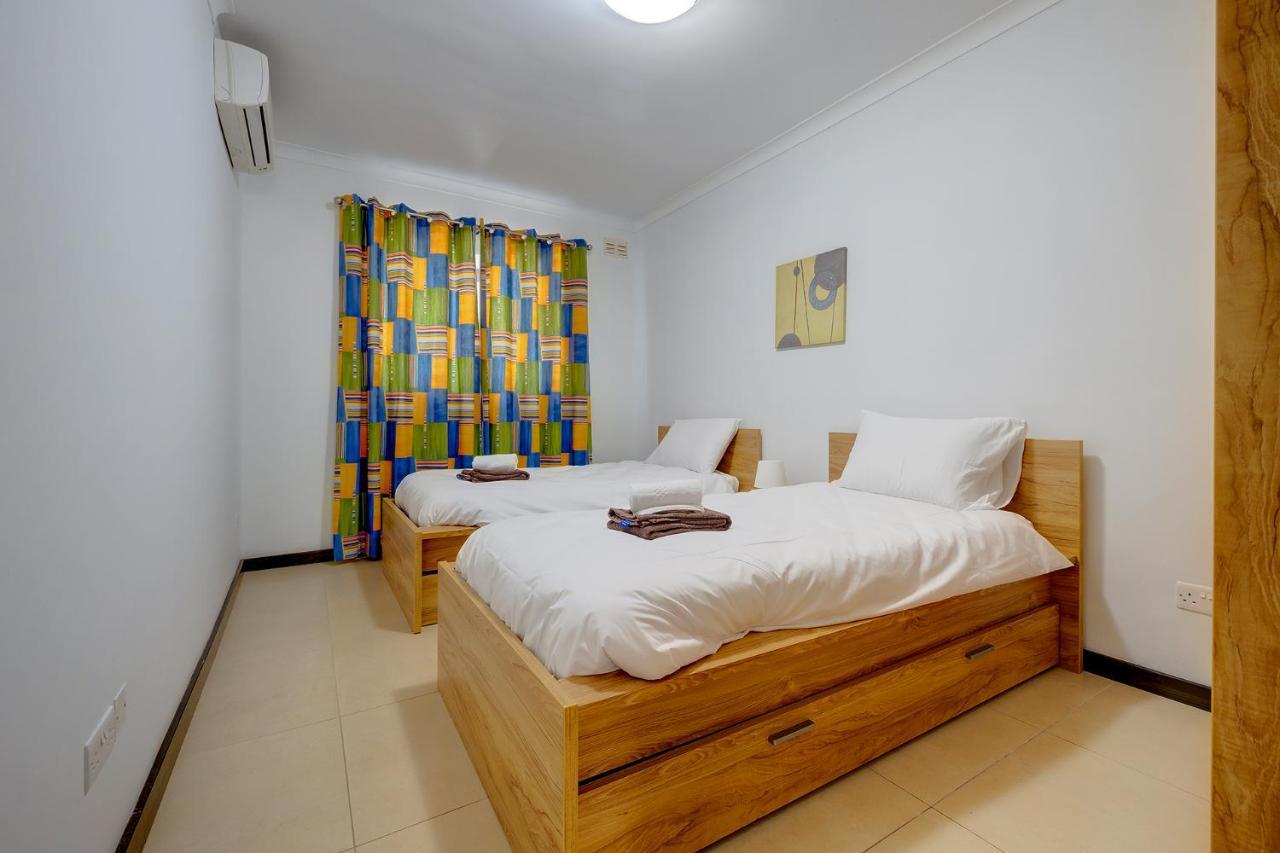 Modern 2 Bedroom Maisonette In Central Сліма Екстер'єр фото